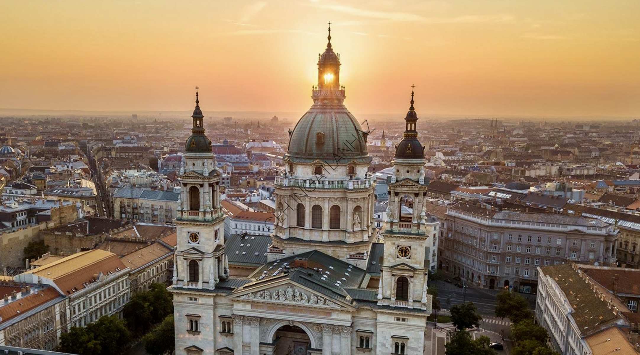 V.ker. Belváros Szívében, Bazilika, Utcai, Új, Melegkonyhás Üzlethelyiség eladó.